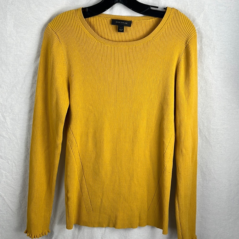 Ann Taylor large ribbed sweater